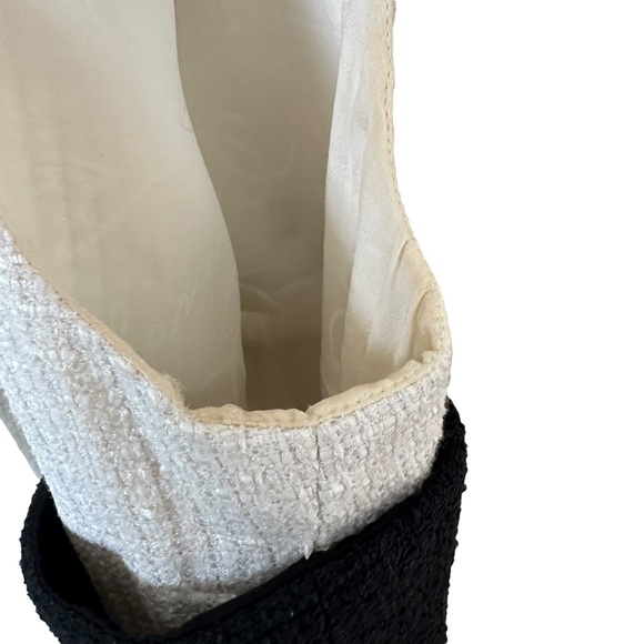 CHANEL TWO TONE BOW HANDBAG CHARM KNEE LENGTH DRESS - Picture 6 of 9